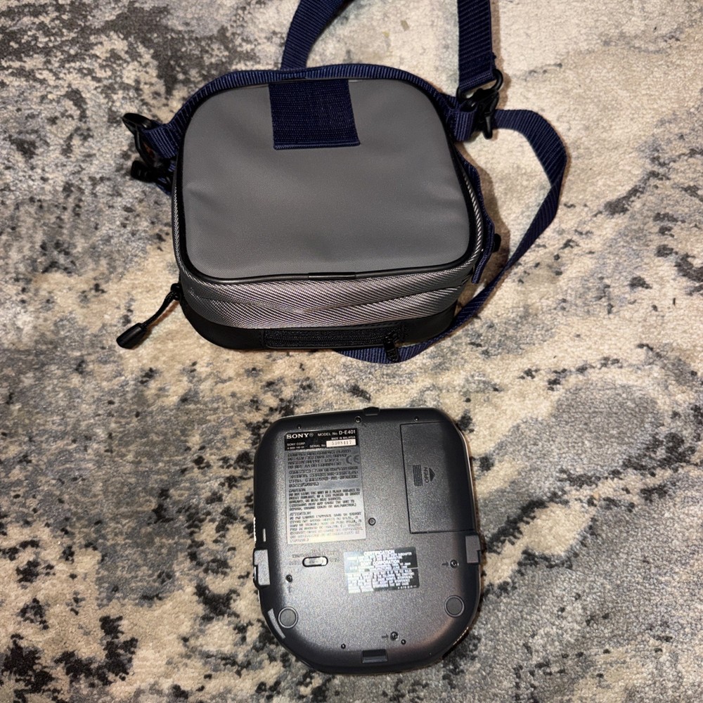 Sony Discman ESP2 CD Compact Player Model D-E401 Steadysound Protection - Silver