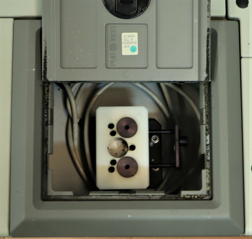 BRUKER VECTOR 22 22/N SPECTROMETER