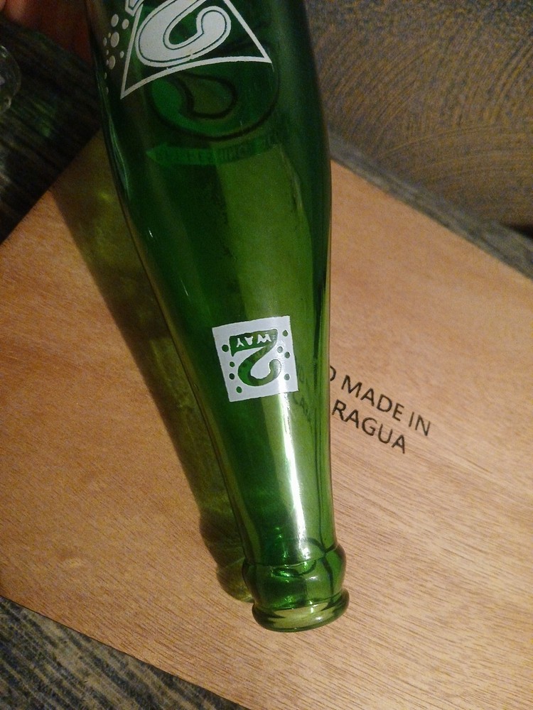 2 - WAY SODA BOTTLE 10 OZ GREEN
