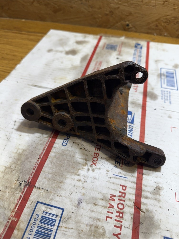 Mercruiser raw water pump mount bracket