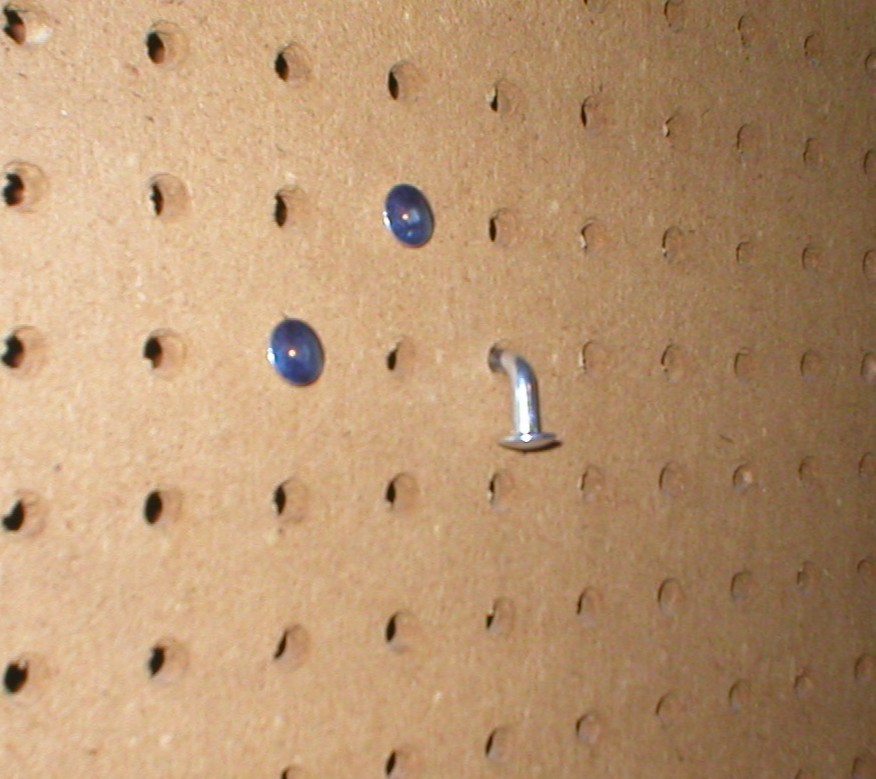 ROUND HEAD HOOKS 1 BAG QUANTITY UNKNOWN SOLD AS IS