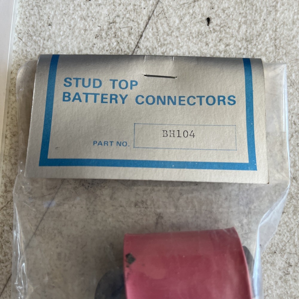 Stud Top Battery Connectors, BH104