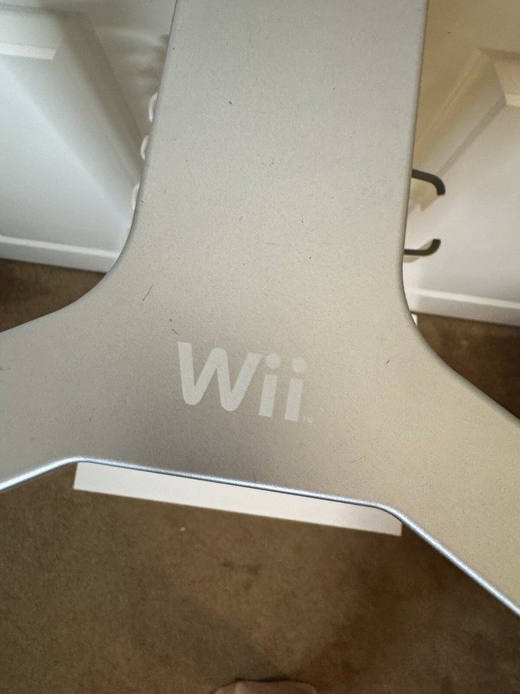 Nintendo Wii Storage Tower Stand 36" Game & Controller Rack EUC