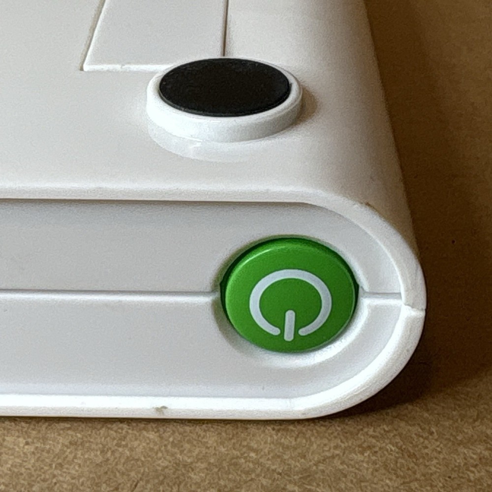 FlashPad Electronic Light & Touch Games Toy Element White Pre-owned Memory Game