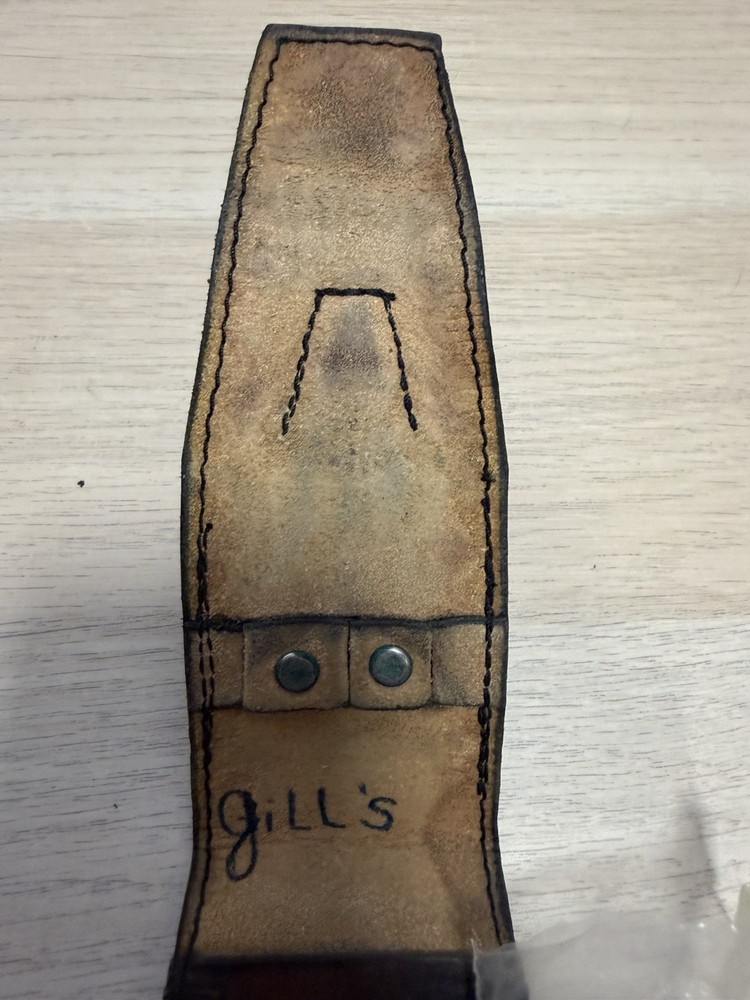 Vintage 3 Dart Leather Holder