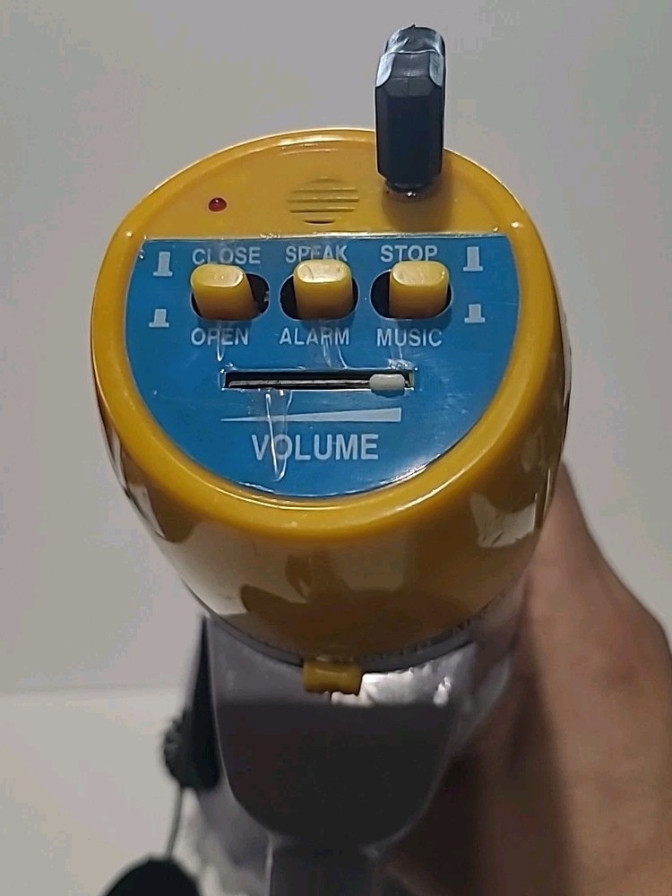 Megahorn With Handheld Microphone Tested