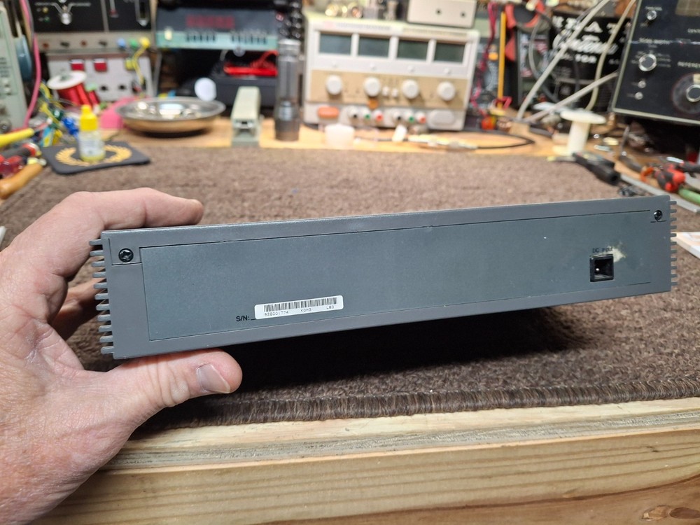 Linksys EFAH08W EtherFast 10/100 Auto-Sensing 8-Port Workgroup Ethernet Hub