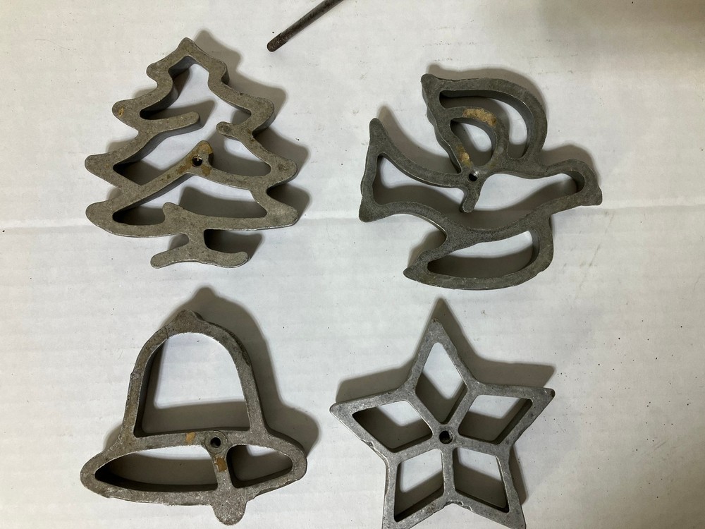 Vintage 4 Holiday Cookie Irons & Handle