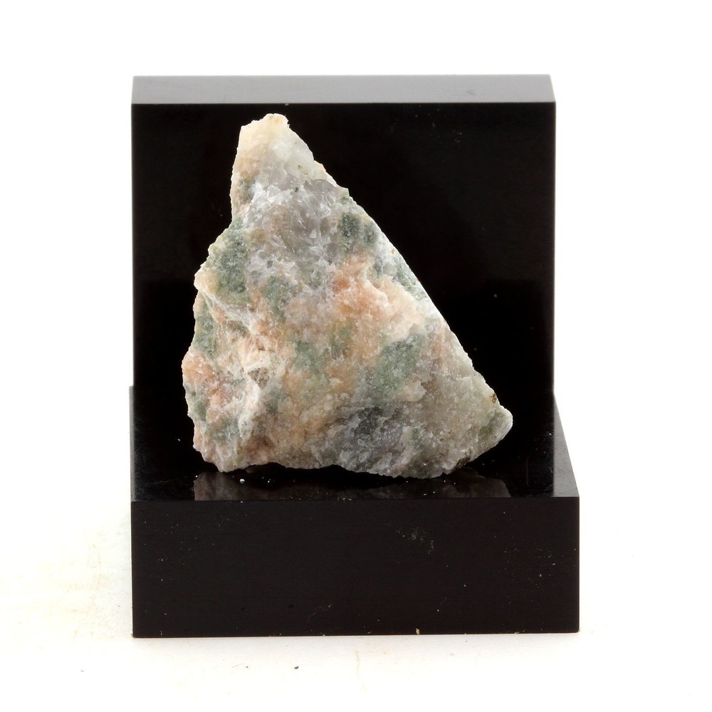 Calcite Marble. 40.80 Ct. Lanark, Ontario, Canada.