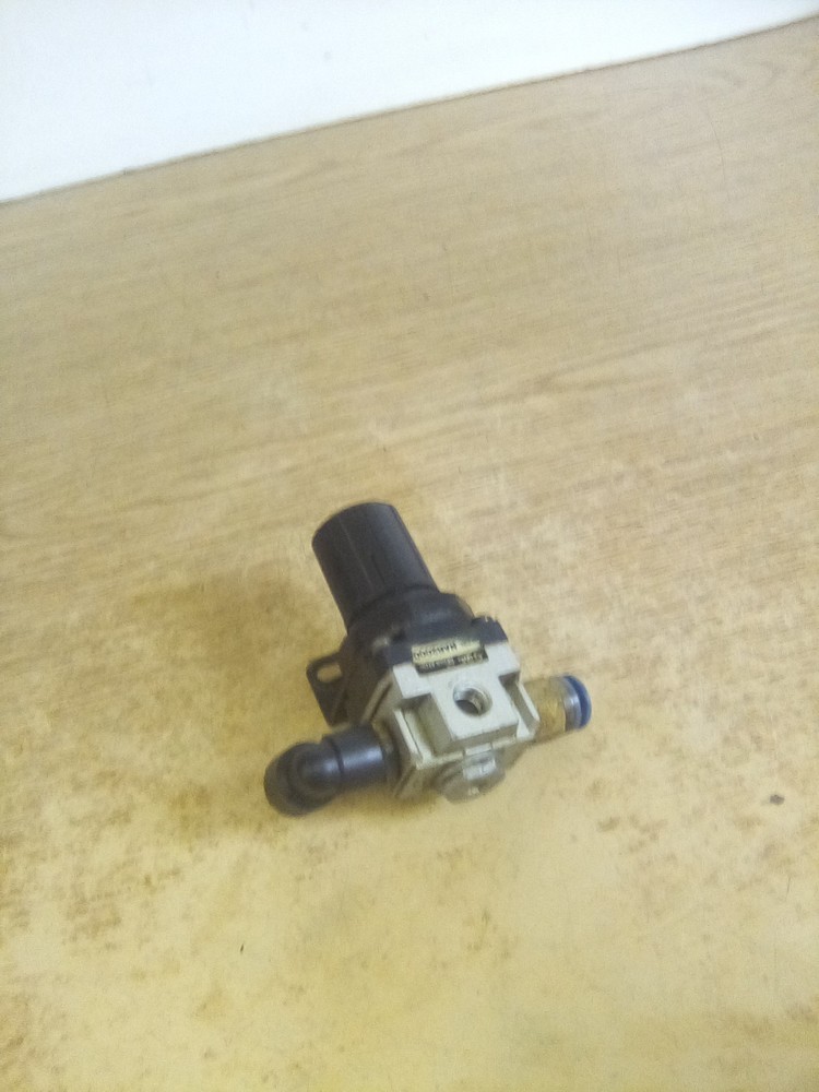 SMC NAR2000 Pressure Regulator