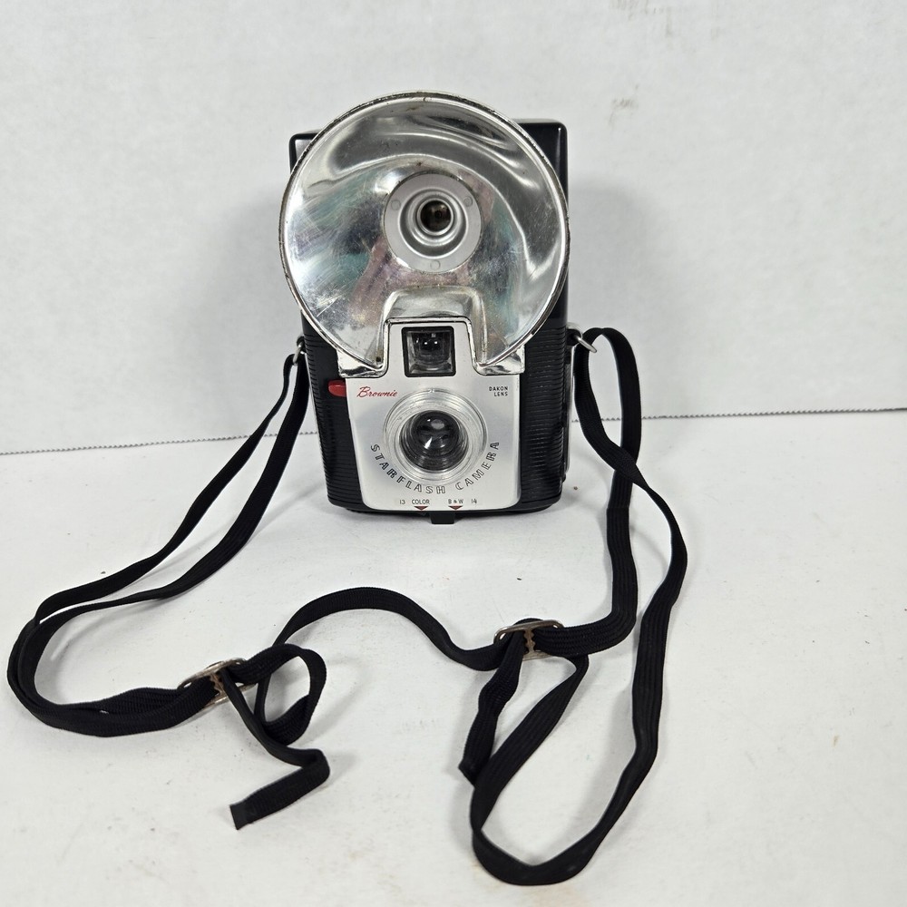 Vintage Brownie Starflash Camera Dakon Lens shutter works