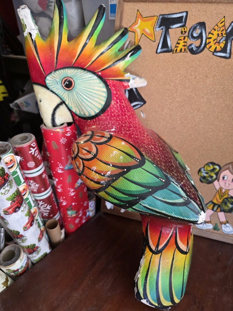 Hanging Parrot