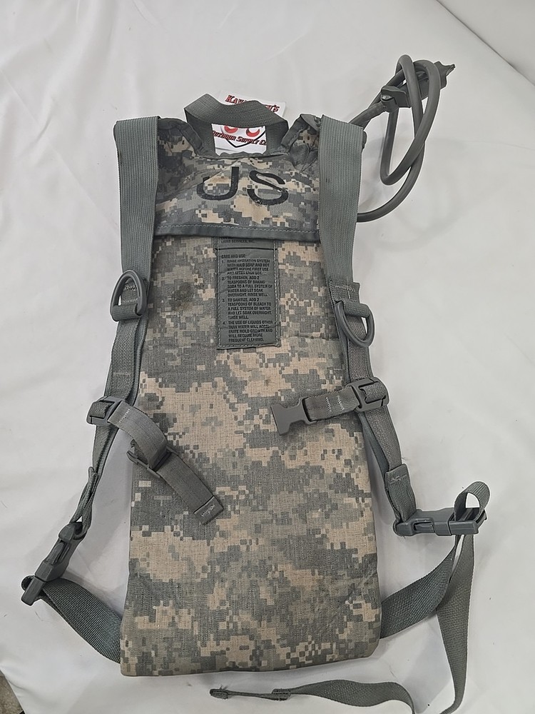 Salty USGI Molle II Carrier Hydration System ACU