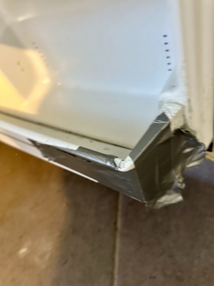 Large Refrigerator/Freezer - Works Great!!!