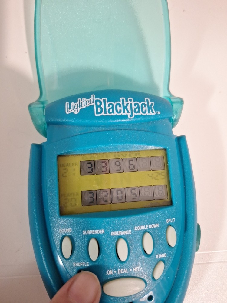 Radica Lighted Blackjack Electronic Hand Held Game Flip Open Works 2003.