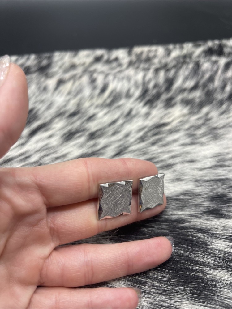 Stunning Silvertone Vintage Cuff Links #Q38