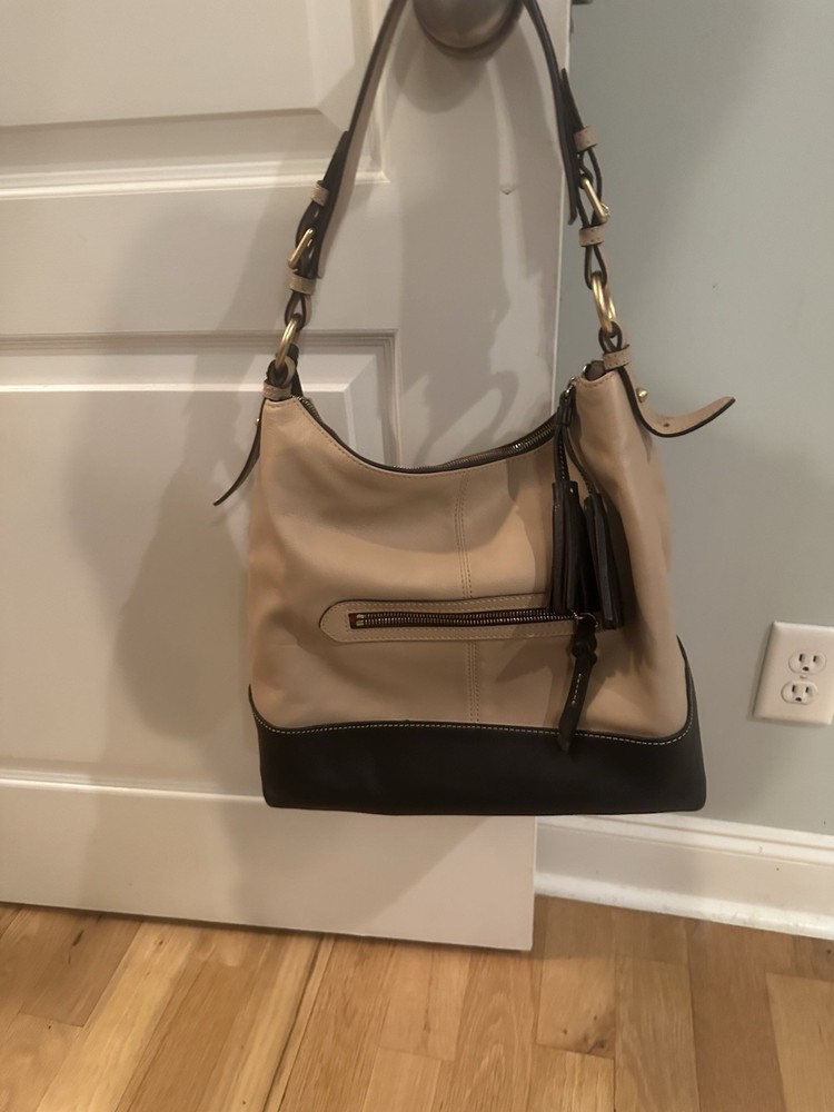 Dooney Bourke Leather Handbag