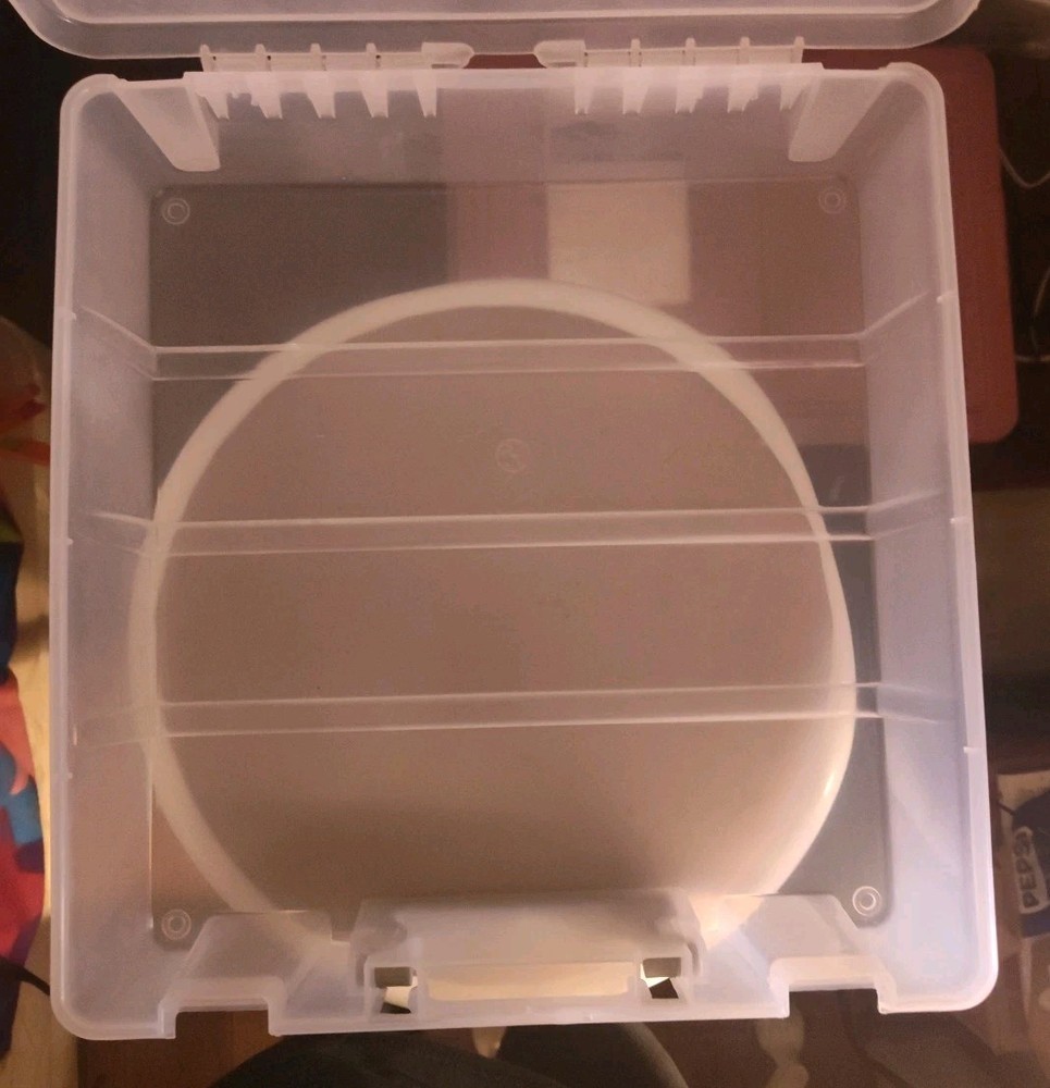 Keepsake Quilting Plastic Organizer No Dividers Included