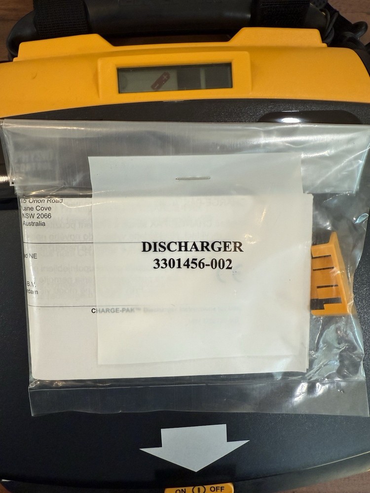 Physio Control Lifepak CR Plus With Case
