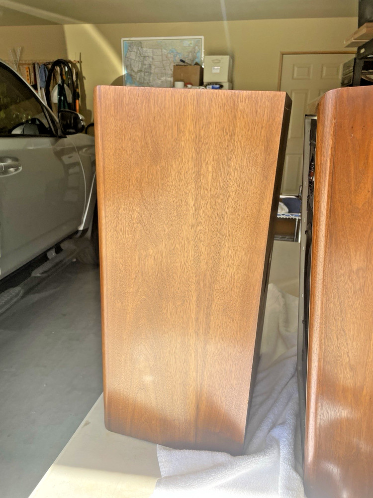 Original Large Advents / Walnut Cabinets / Excellent Condition /