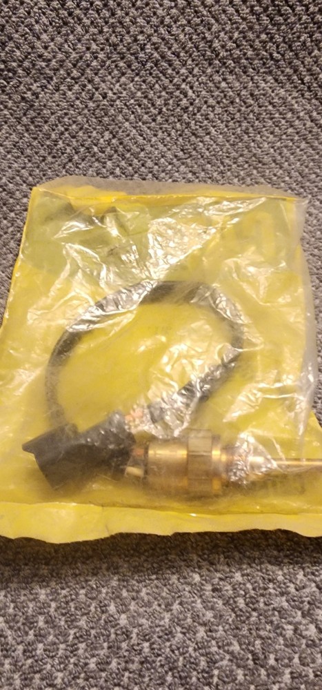 New Caterpillar 102-2240 Temperature Sensor