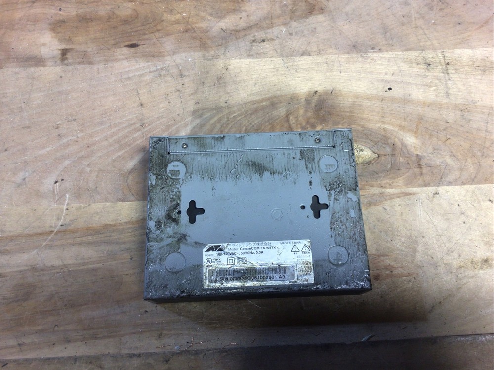 CentreCom FS705TX Ethernet Switch