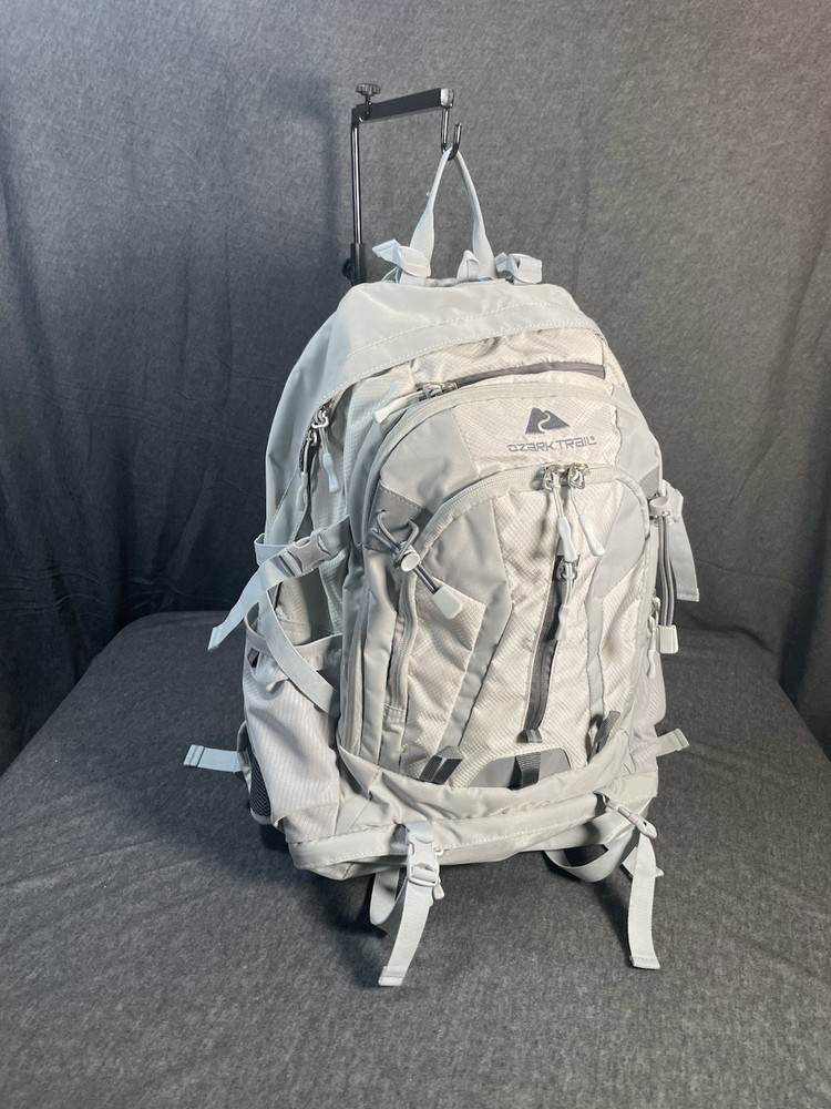 OZARK TRAIL KACHEMAK GREY SILVER 36L DAYPACK / BACKPACK