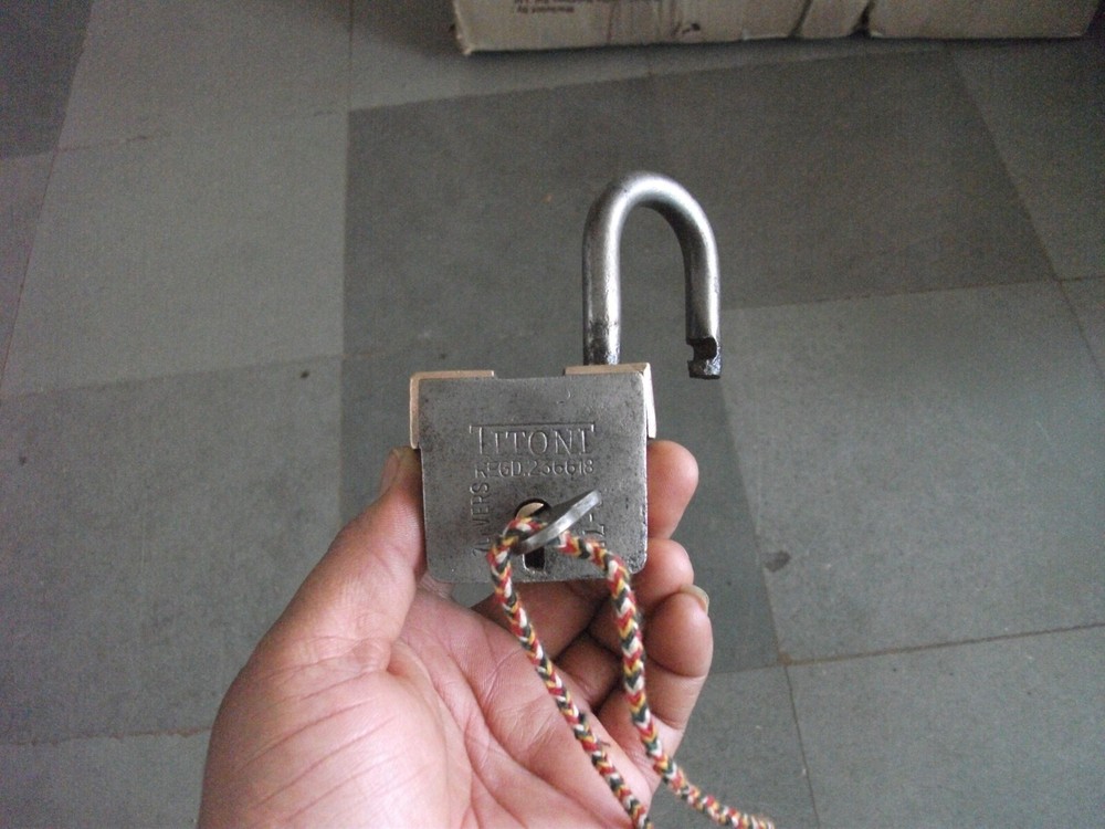 4 Pc Vintage Iron Different Shape Solid Handcrafted Heavy Padlock