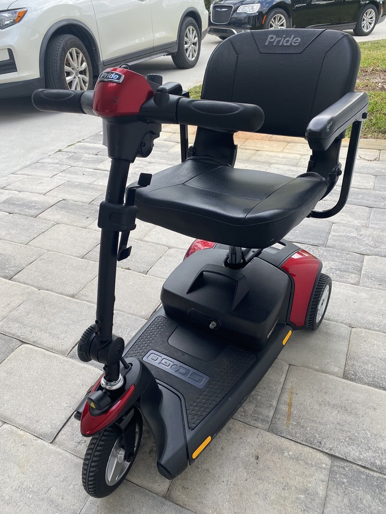 Go Go Elite Traveller 3-Wheel Pride