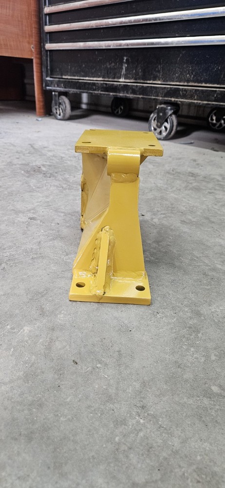 K269-261 Kenworth Replacement Part A/C Compressor Mount Bracket For C15 CAT