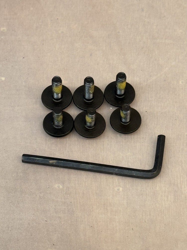 Safariland hardware pack Includes 6 screws and Allen Wrench, Black w/thread lock