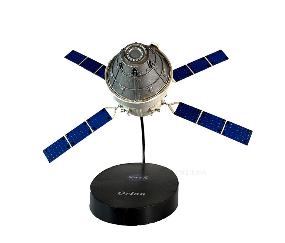 Orion Space Crew Capsule Spacecraft Metal Model 9" NASA Deep Space Exploration