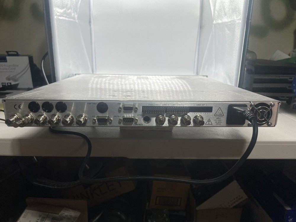 Videotek VTM-200 Broadcast Multi-Format Monitor