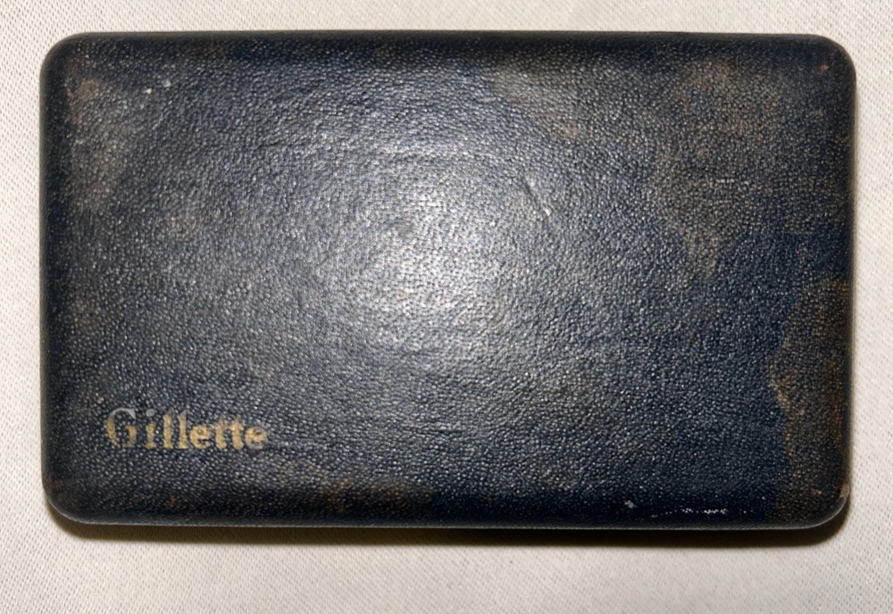 Vintage Gillette Safety Razor Set in Case 1940's
