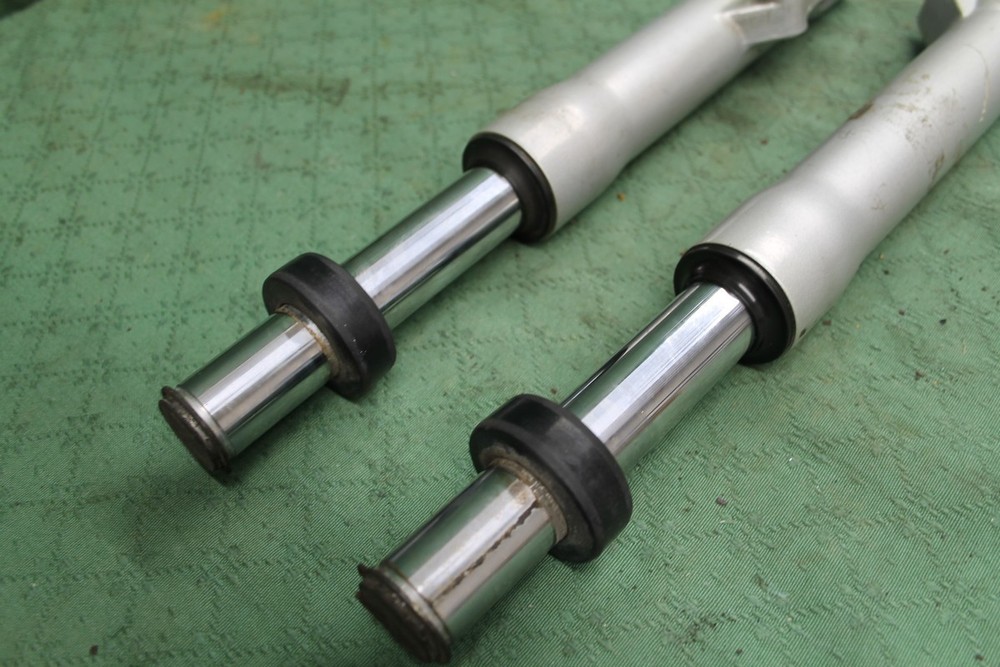 17689 Piaggio Libery 125 2010 Front Fork Stanchions Legs Struts