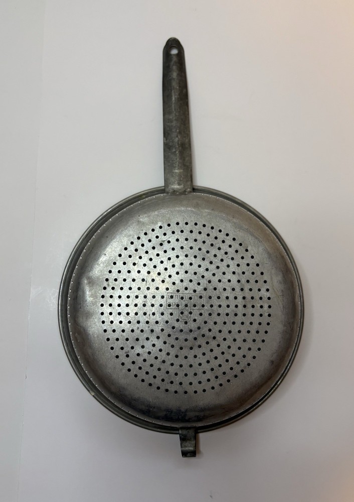 Vintage Westbend Aluminum Strainer Colander with Handle & Hook 10" Diameter