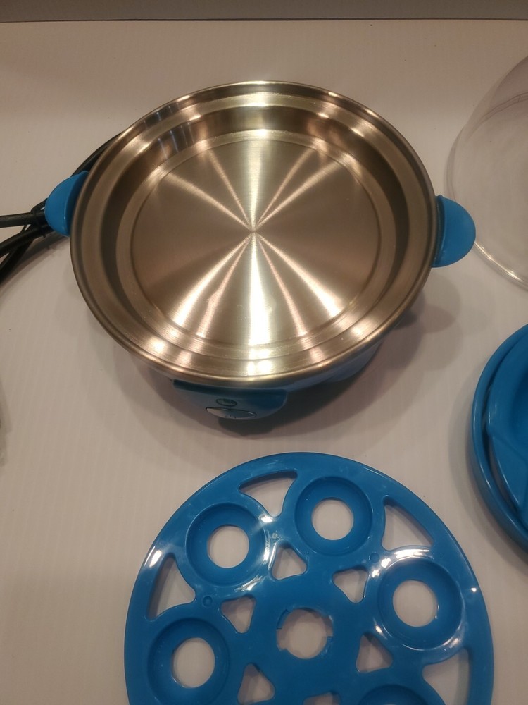 Dash Go Quick Easy Hard Boiled Egg Cooker Turquoise Never Used.