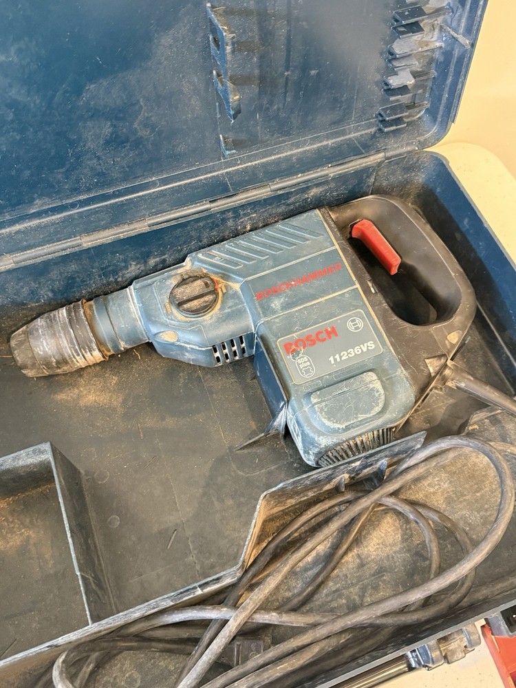 Bosch Boschhammer SDS-Plus Corded Rotary Hammer Drill 11236VS With Case