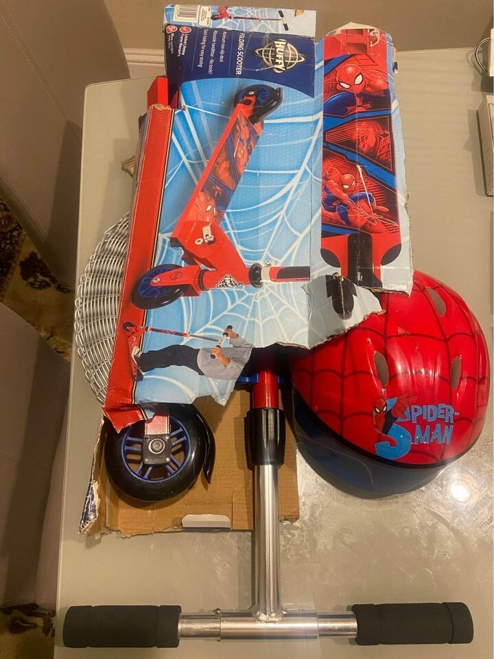 HUFFY MARVEL SPIDER MAN INLINE FOLDING KICK SCOOTER *DISTRESSED PKG
