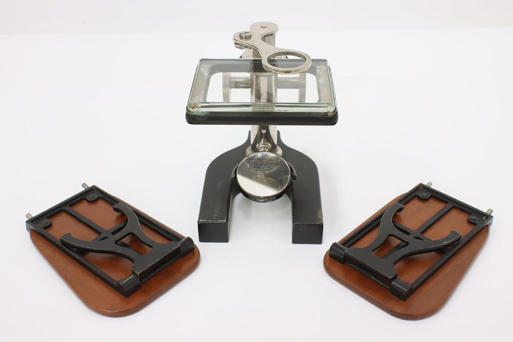 Bausch Antique Iron Laboratory Dissection Microscope & Case #56877