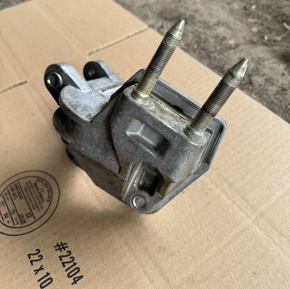 01-05 Civic 1.7 Engine Motor Mounting Bracket Timing Side Alternator Stay Holder