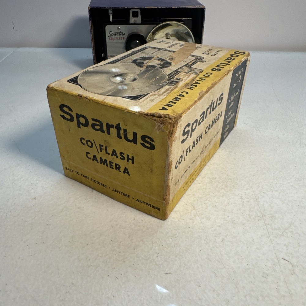 Vintage Spartus Co/Flash Camera With Original Box