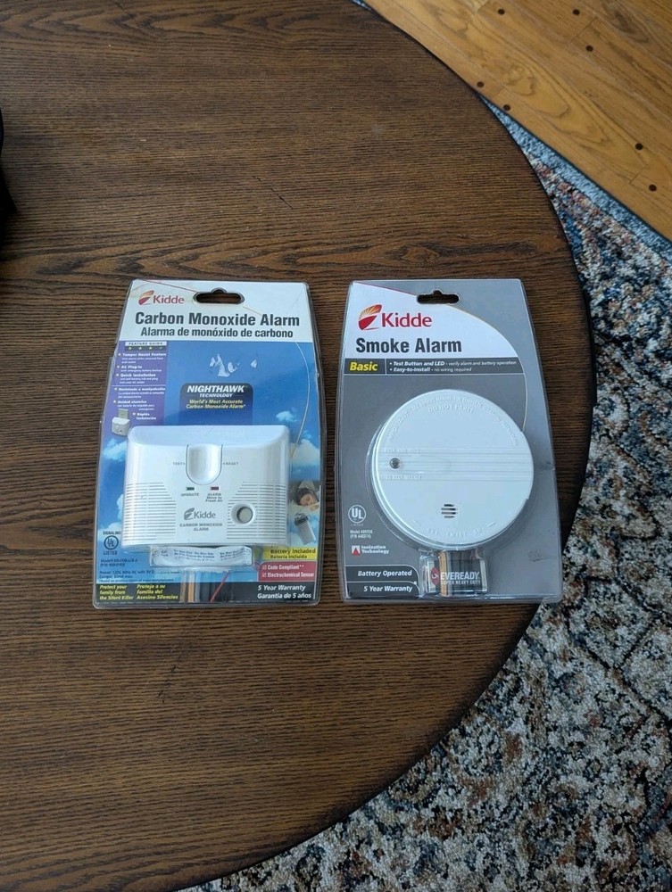 Kidde Basic Smoke Alarm & Carbon Monoxide Alarm: Model KN-COB-LCB-A, 0915K (New)