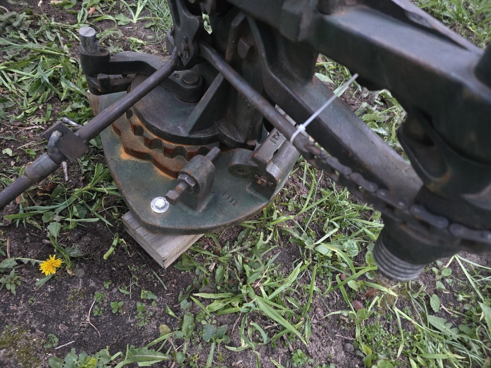 Western White Flyer Trap Machine