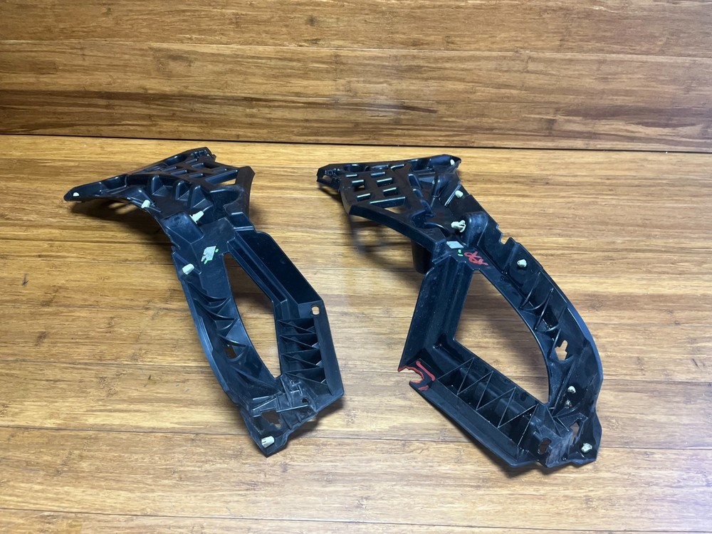 2015-2021 Porsche Macan S 95B Rear Right & Left Support Bracket Set 2 OEM NOTE