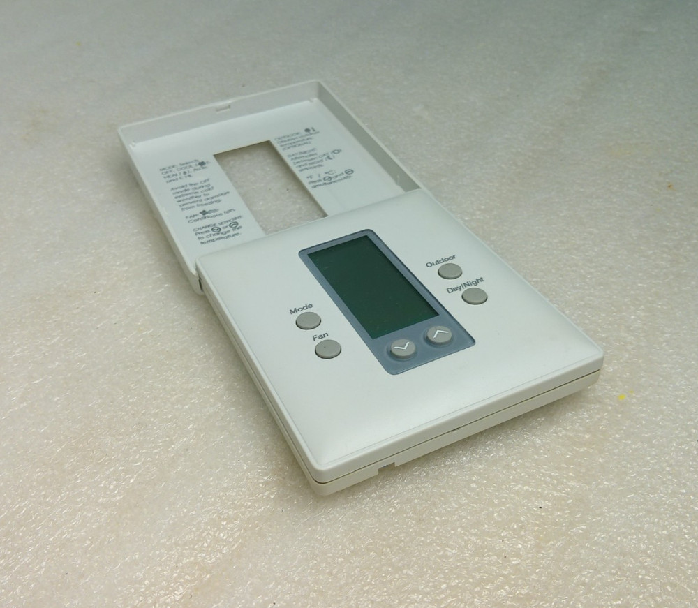 Robertshaw 300-202 24V AC Non-Programmable Thermostat