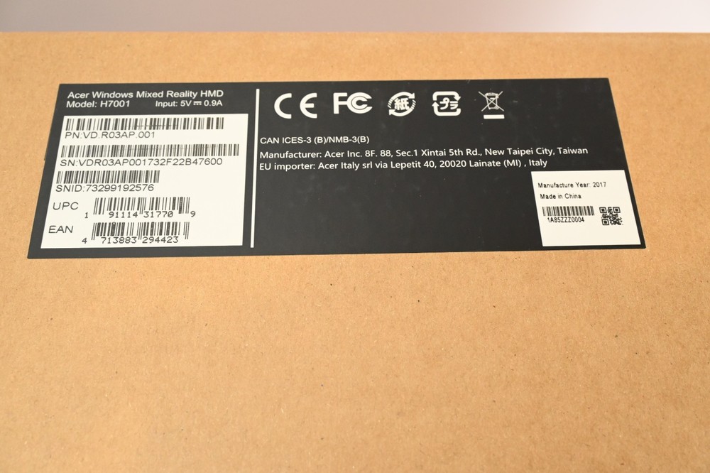 NEW Windows Mixed Virtual Reality Headset Acer VR Dev Edition + NEW Controllers