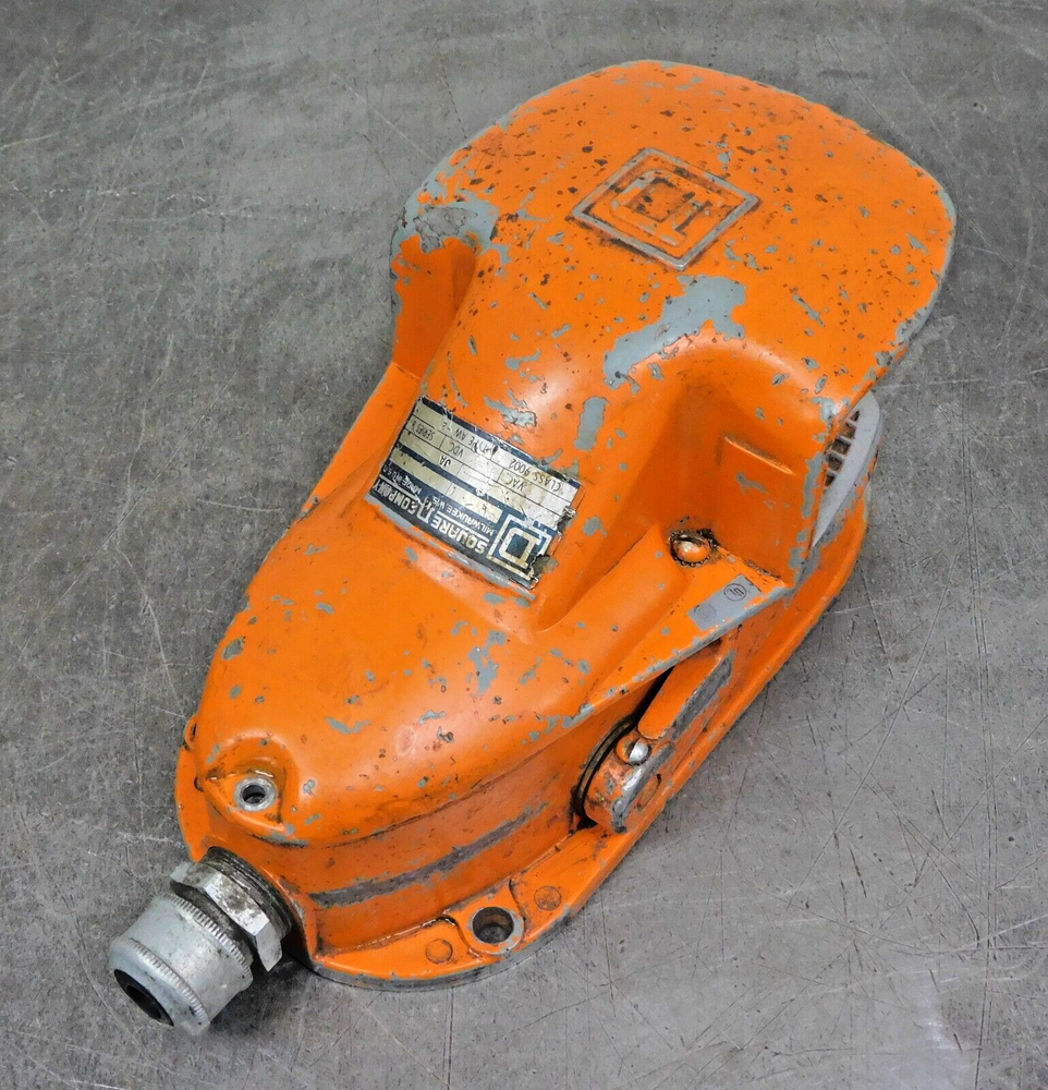 Square D 9002AW2 Foot Pedal Operator Switch 600V 5 A