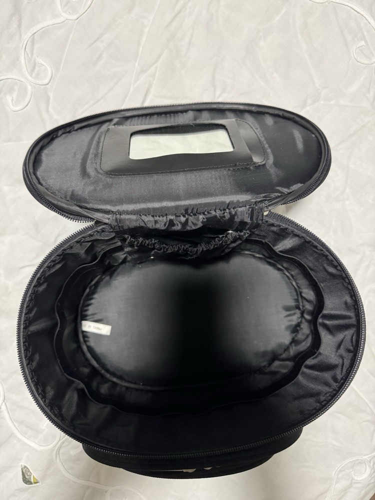Dual Voltage Converter Kit/Black portable makeup organizer case with mirror