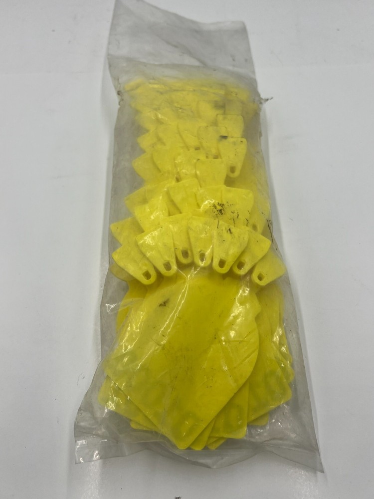 PACK OF 50 Allflex Maxi Advantage Feedlot 16 Yellow Cattle Ear Tags 310552
